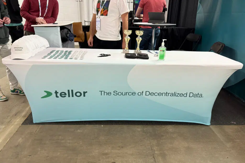 Tellor Tellor Boost Engagement at Denver Tradeshows with Signage